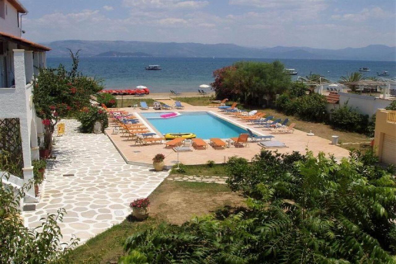 Likourgos Beach Kavos Bagian luar foto