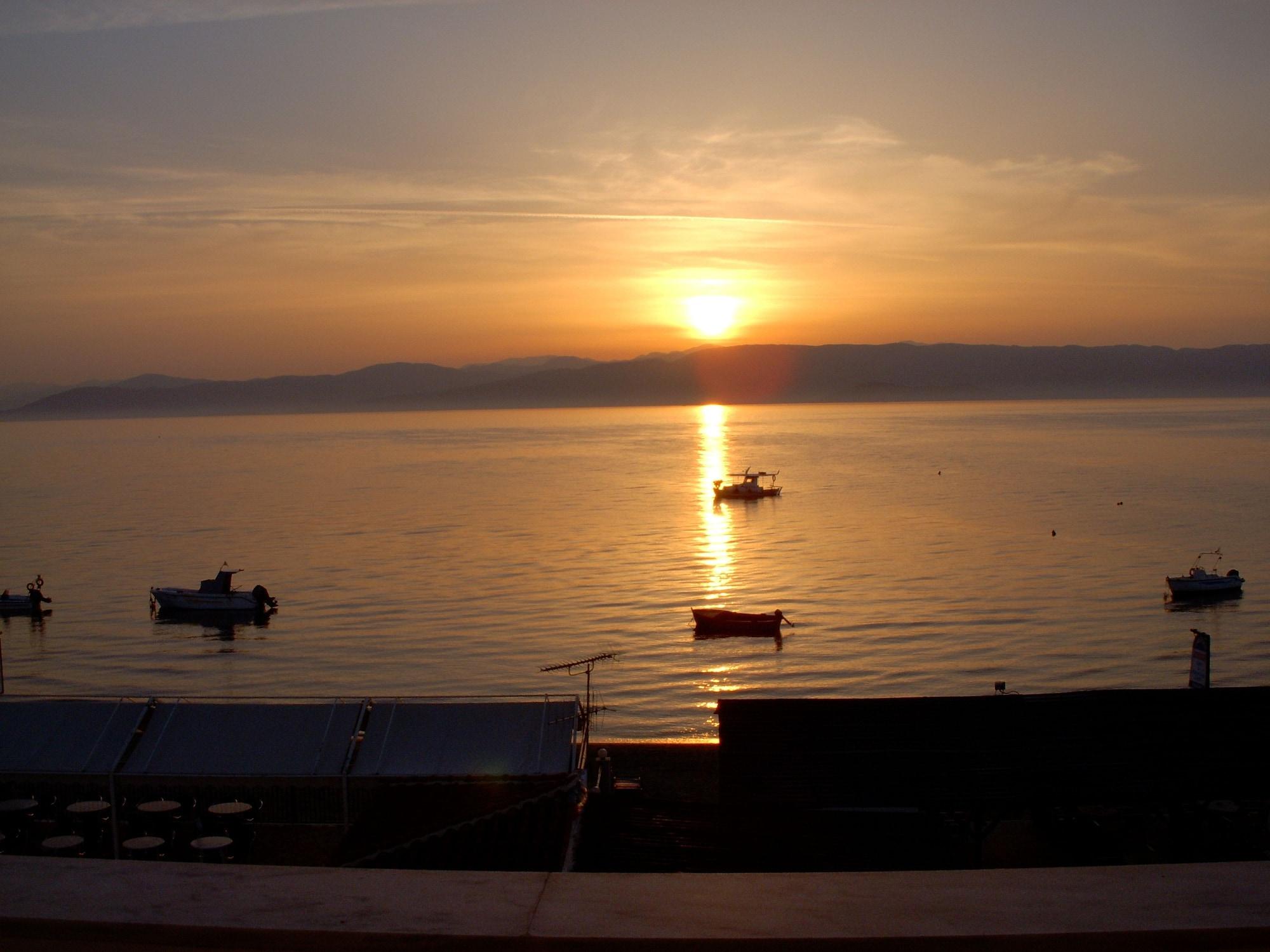 Likourgos Beach Kavos Bagian luar foto