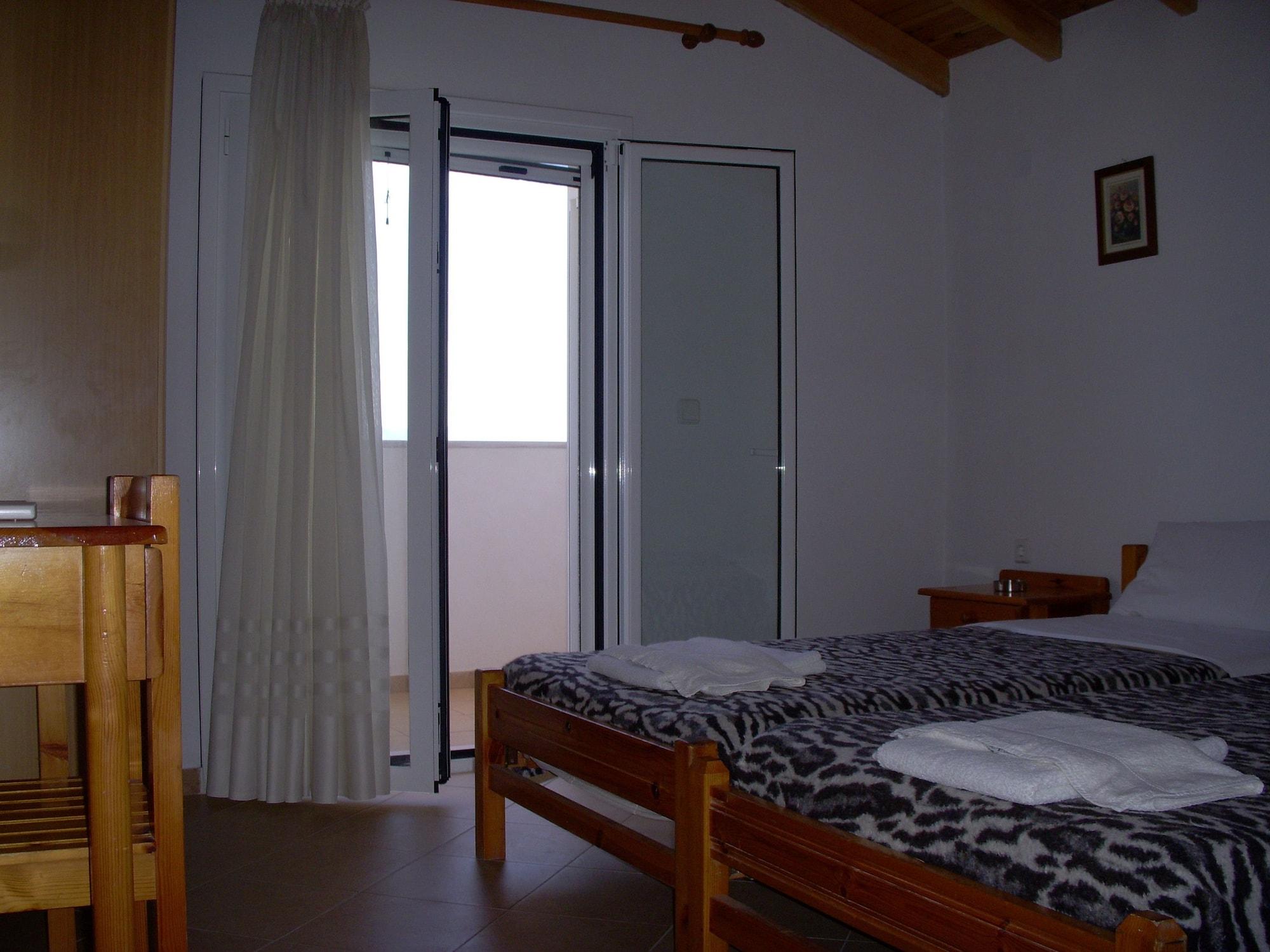 Likourgos Beach Kavos Bagian luar foto