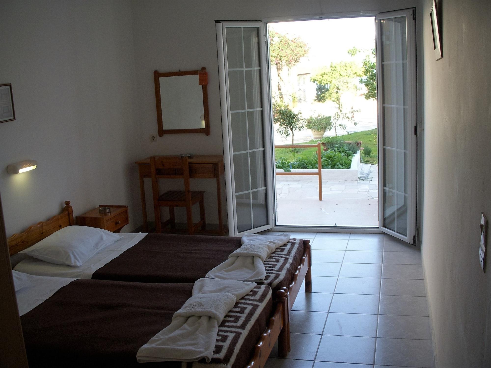 Likourgos Beach Kavos Bagian luar foto