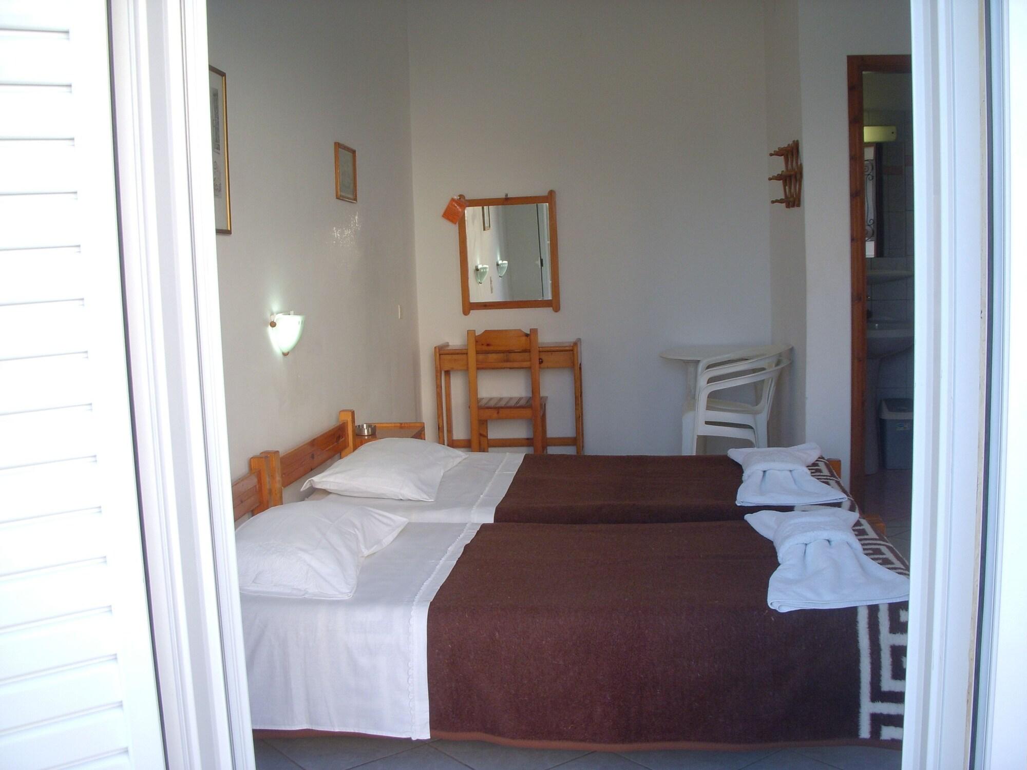 Likourgos Beach Kavos Bagian luar foto
