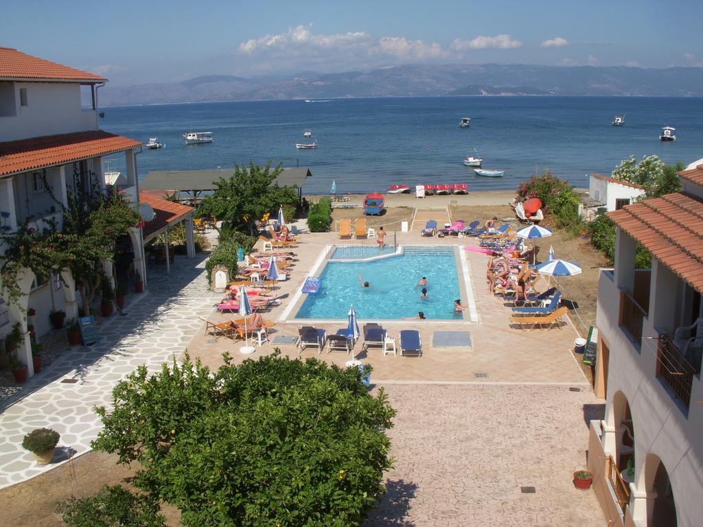 Likourgos Beach Kavos Bagian luar foto