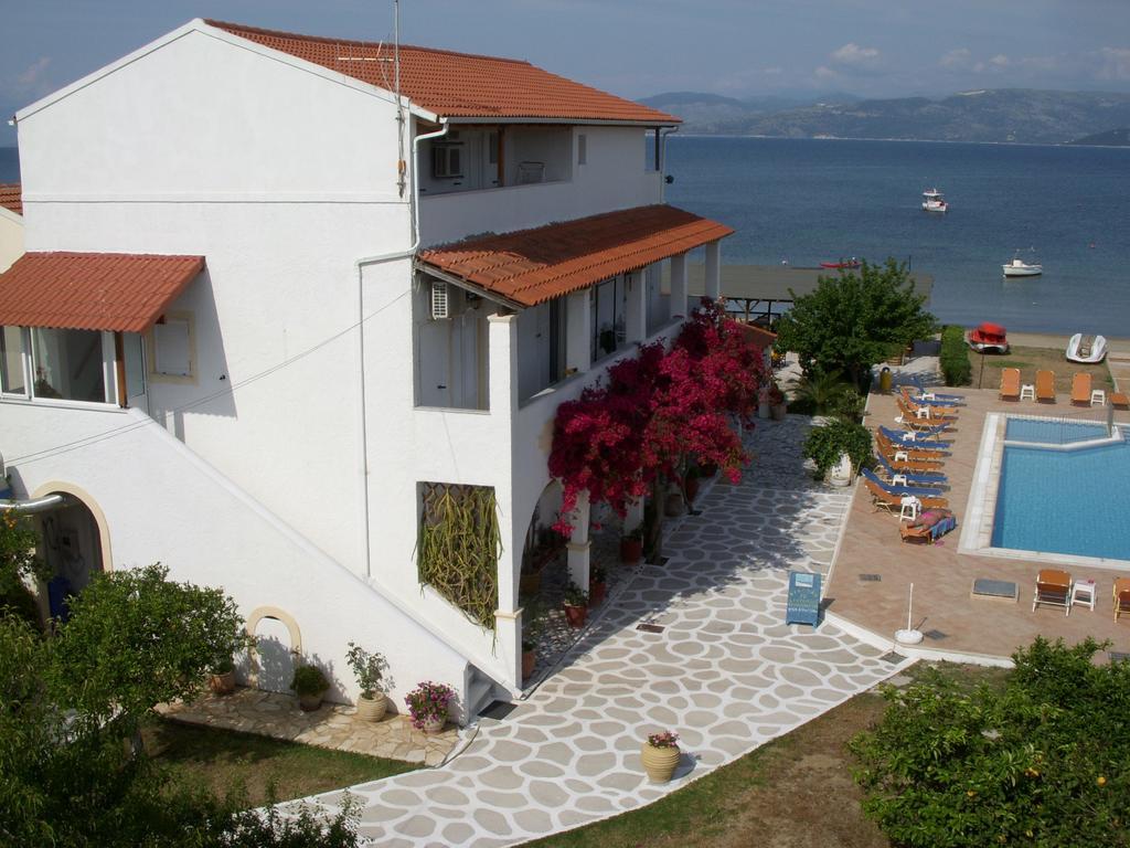 Likourgos Beach Kavos Bagian luar foto